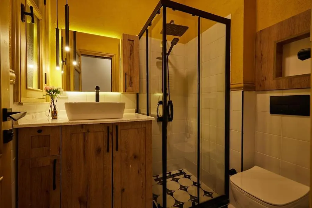 Charming Apt 2 Min To Metro - Baysungur D2 Istanbul Turkey