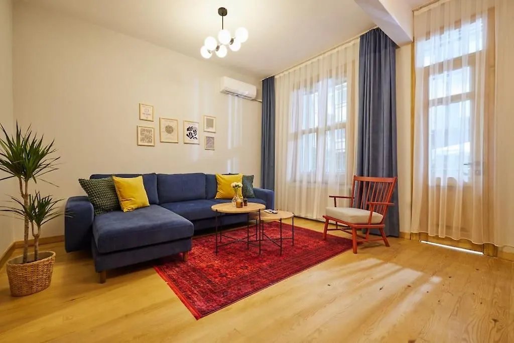 Charming Apt 2 Min To Metro - Baysungur D2 Istanbul 0*,
